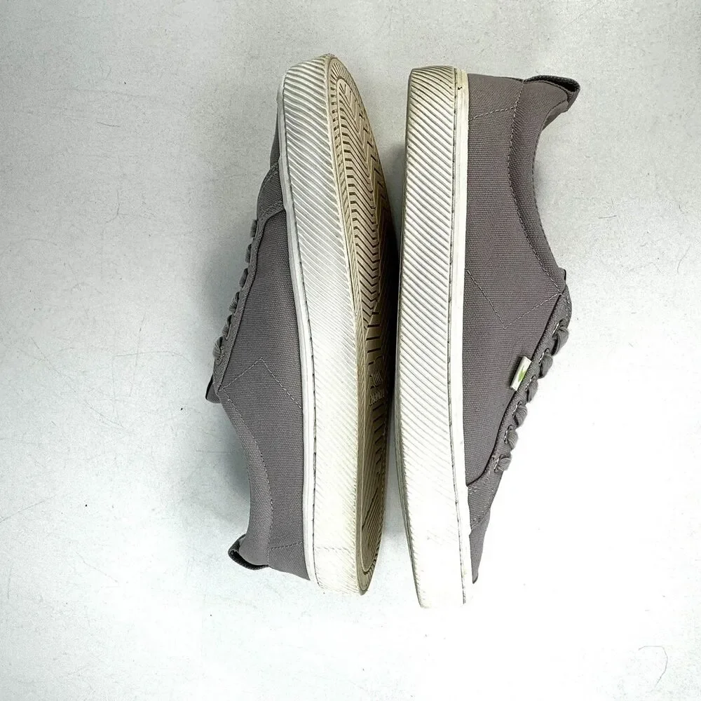 Cariuma Oca Canvas Low Top Taupe Sneakers UNISEX Men's 10/ Women's Size 11.5